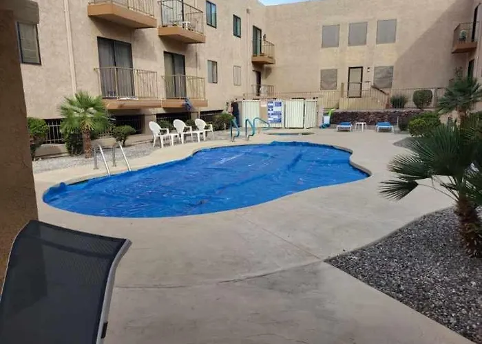 Hotel apartamentowy 1st Floor In The Desert W/ Pool, & Bbq 4*