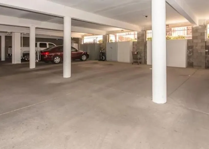 1st Floor In The Desert W/ Pool, & Bbq 4*