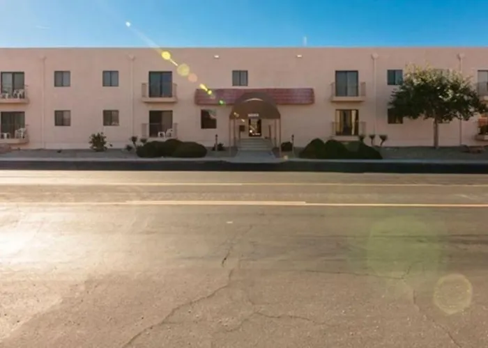 1st Floor In The Desert W/ Pool, & Bbq Lake Havasu City