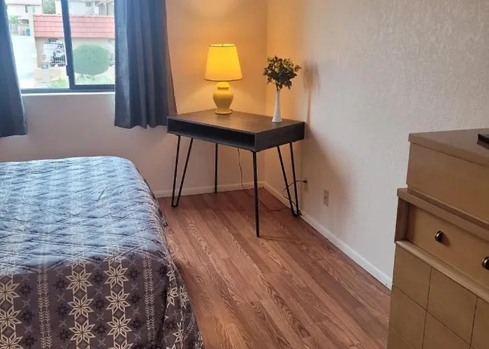 Hotel apartamentowy 1st Floor In The Desert W/ Pool, & Bbq